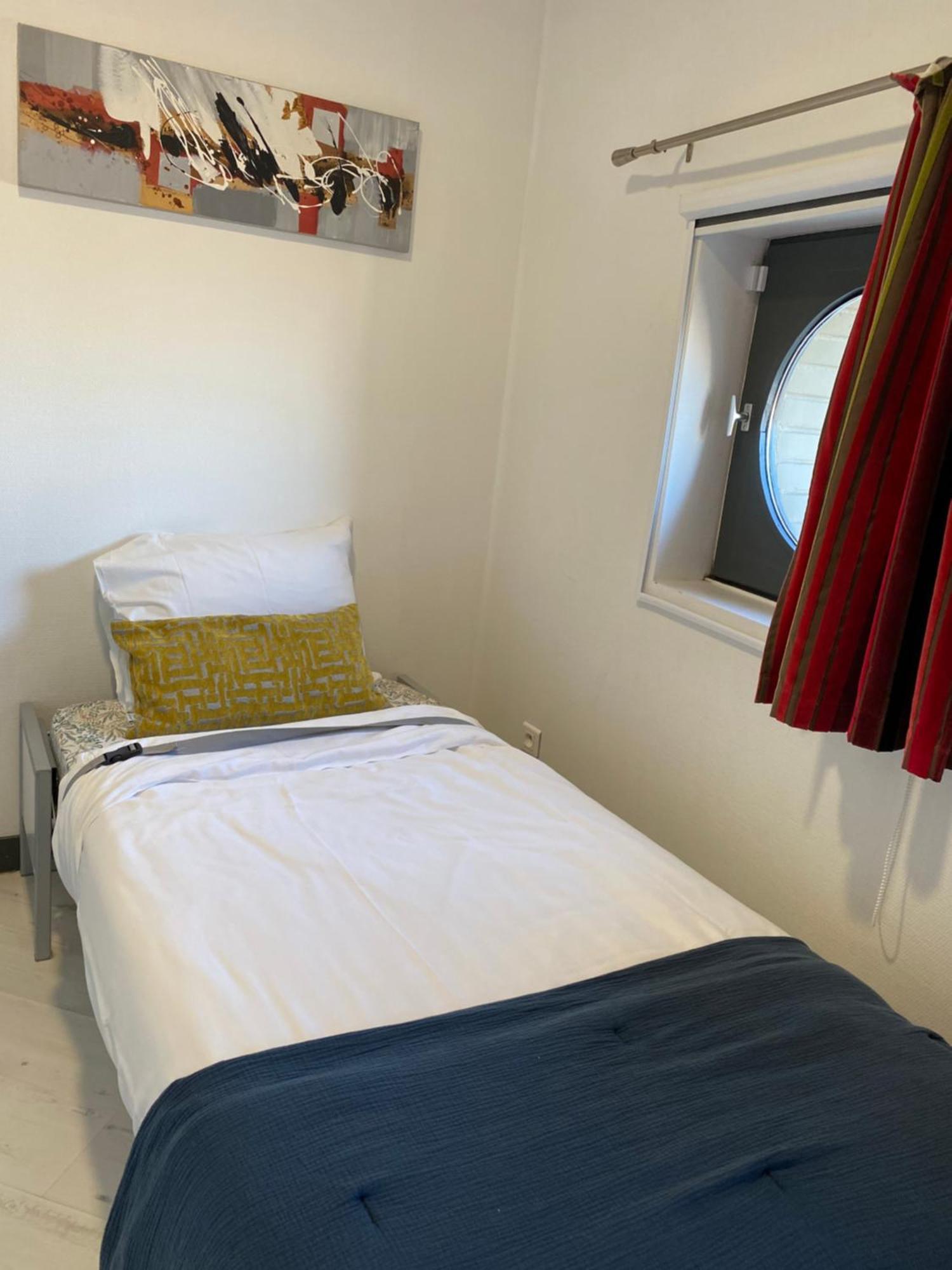 Residence Cosyade Equipee D'Un Parking Prive Gratuit Bourbourg Exterior foto